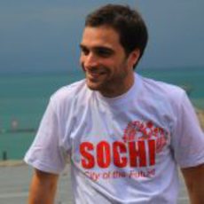 Jèrôme D'Ambrosio con una camiseta de Sochi