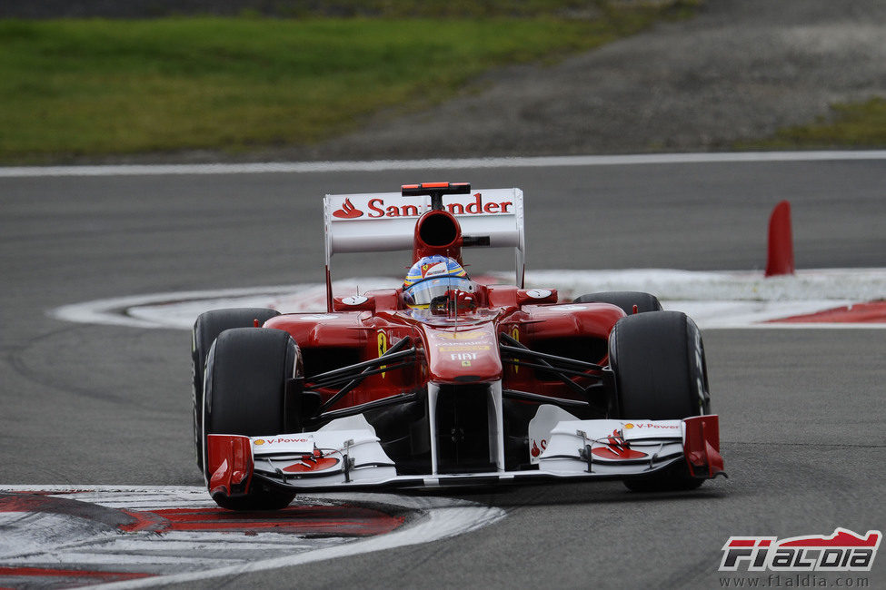 Alonso hace el máximo en clasificación