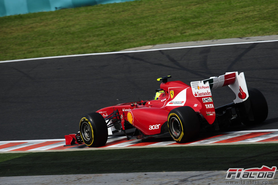 Felipe Massa superó a su compañero en clasificación en el GP de Hungría 2011