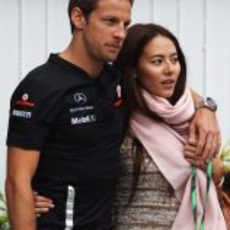 Jenson Button y Jessica Michibata juntos en Hungría