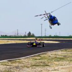 Un helicóptero persigue al Red Bull de Tom Cruise en Texas