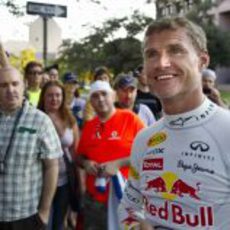 Coulthard se divierte con los aficionados de Texas