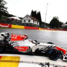 Daniel Ricciardo con ruedas de agua en Spa 2011