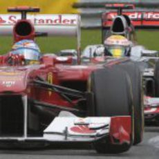 Lucha de tú a tú entre Alonso y Hamilton en el GP de Bélgica 2011