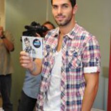 Alguersuari presenta su primer disco en Barcelona