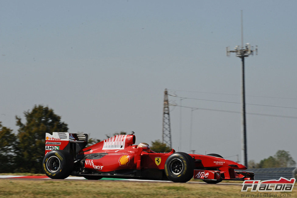 Bianchi rueda en Fiorano con el Ferrari F60