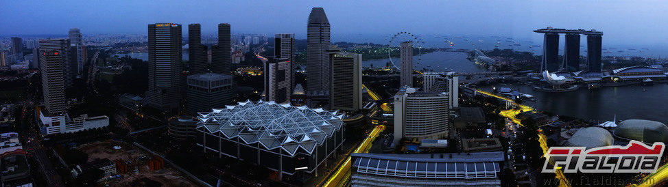 Cae la noche en Marina Bay