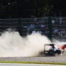 Accidente de Sebastian Vettel en los entrenamientos del GP de Japón 2011