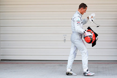 Michael Schumacher tras la sesión de clasificación del GP de Japón 2011