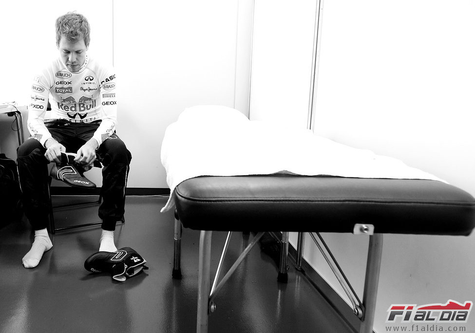 Sebastian Vettel se pone las botas con las que ganaría el bicampeonato