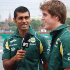 Karun Chandhok y Luiz Razia en Moscú