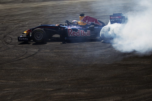 Sébastien Buemi quema rueda con el Red Bull en Sochi