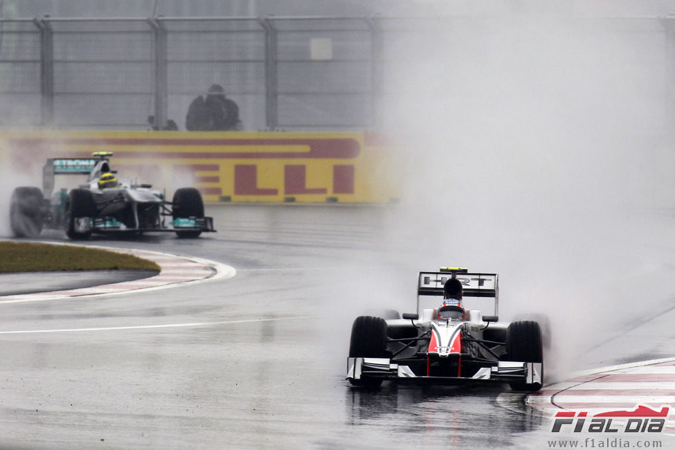 Daniel Ricciardo en la lluviosa jornada del viernes en Corea