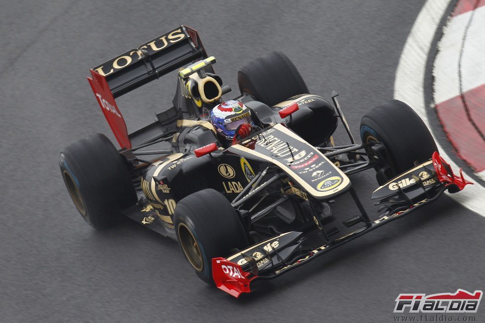 Vitaly Petrov en los libres del GP de Corea 2011