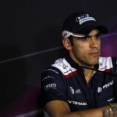 Pastor Maldonado en la primera rueda de prensa de Corea