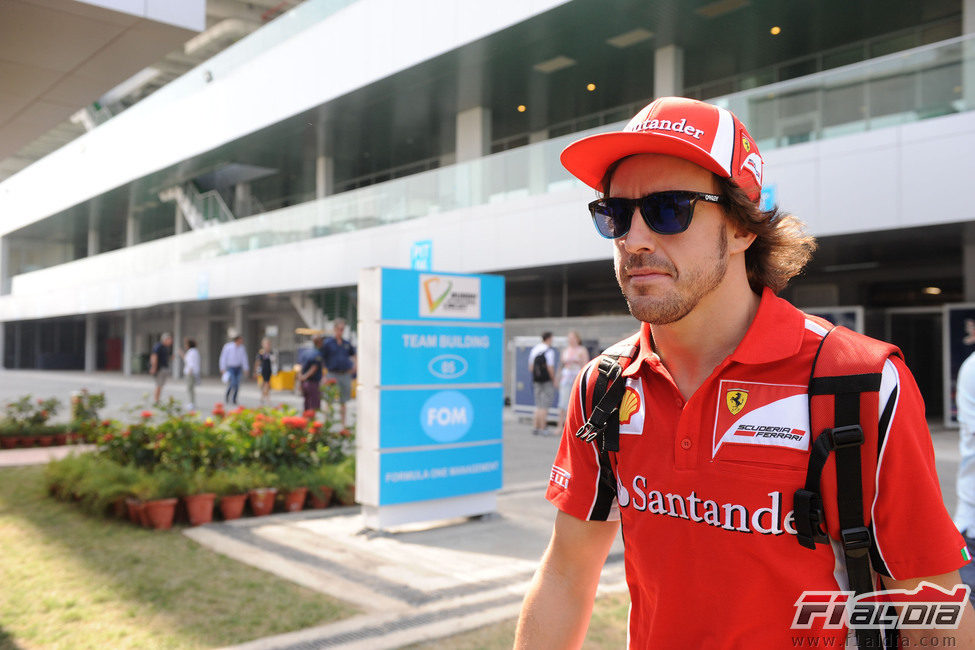 Fernando Alonso llega al nuevo circuito de India