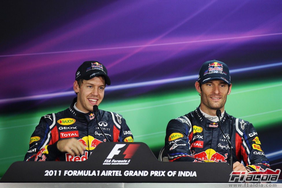 Vettel y Webber en la rueda de prensa tras la clasificación de India