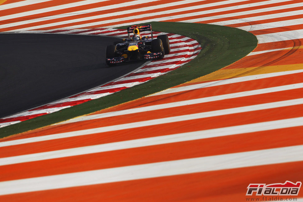 Sebastian Vettel lidera la carrera de India