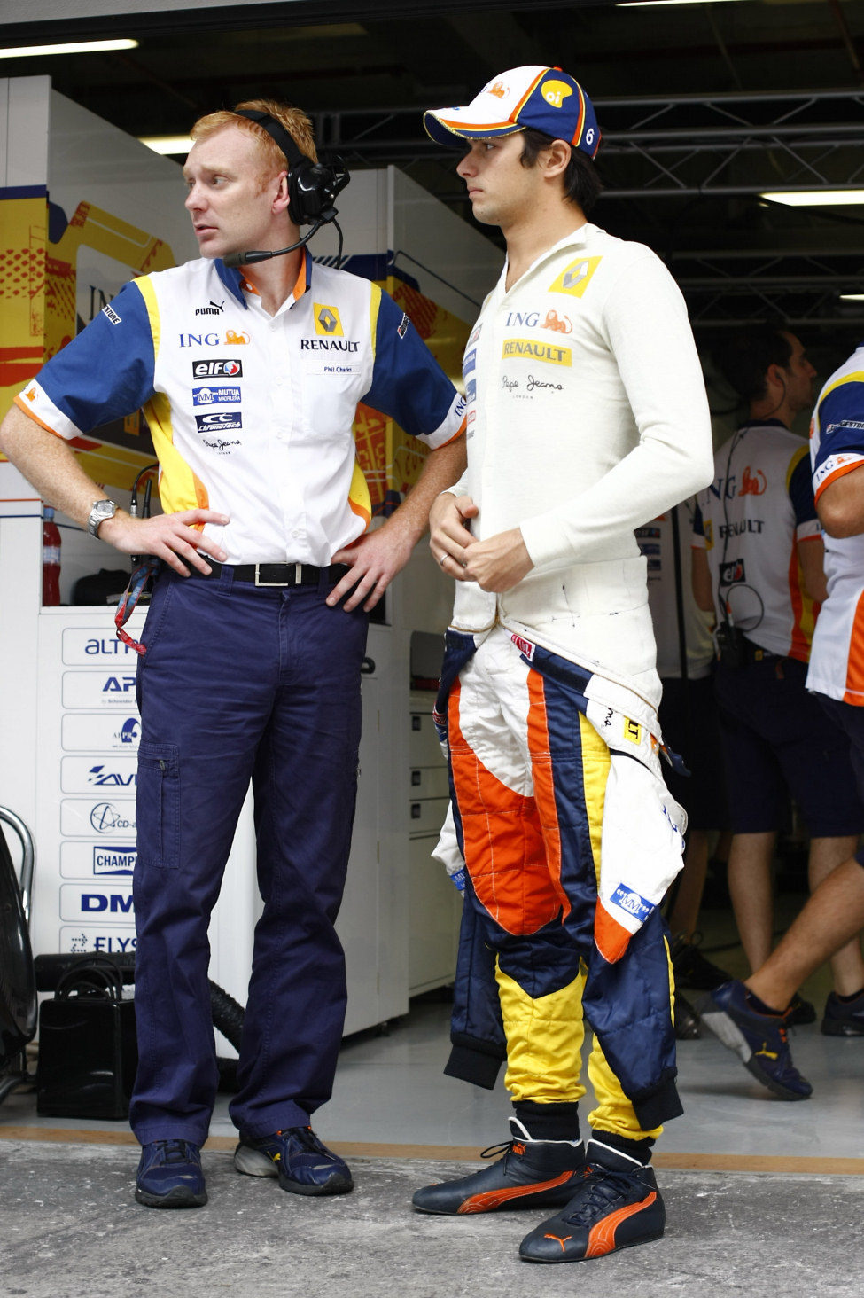 Piquet junto a uno de sus ingenieros