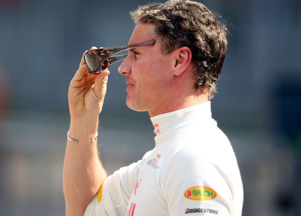 Coulthard se pone las gafas de sol