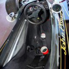 'Cockpit' del Lotus 76