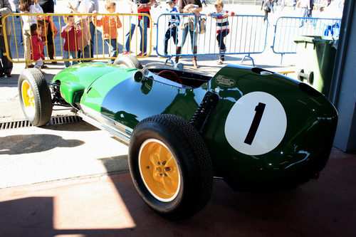 El número 1 sobre el Lotus 16