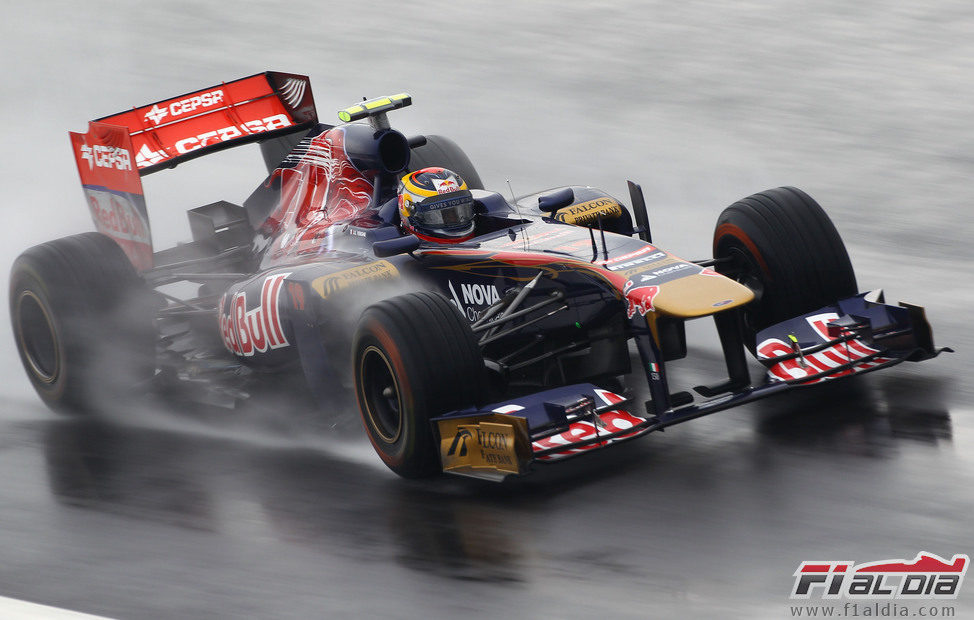 Jean-Eric Vergne a los mandos del Toro Rosso en Corea