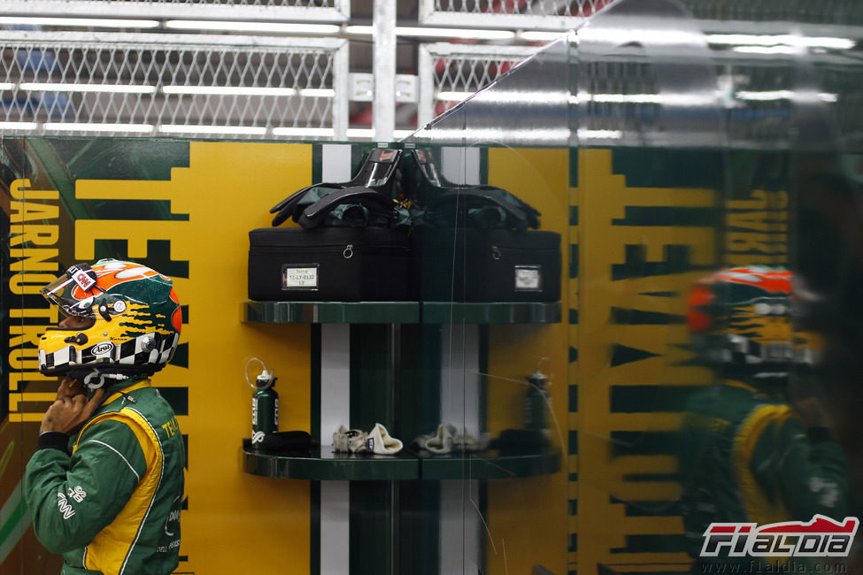 Chandhok se pone el casco en Corea 2011