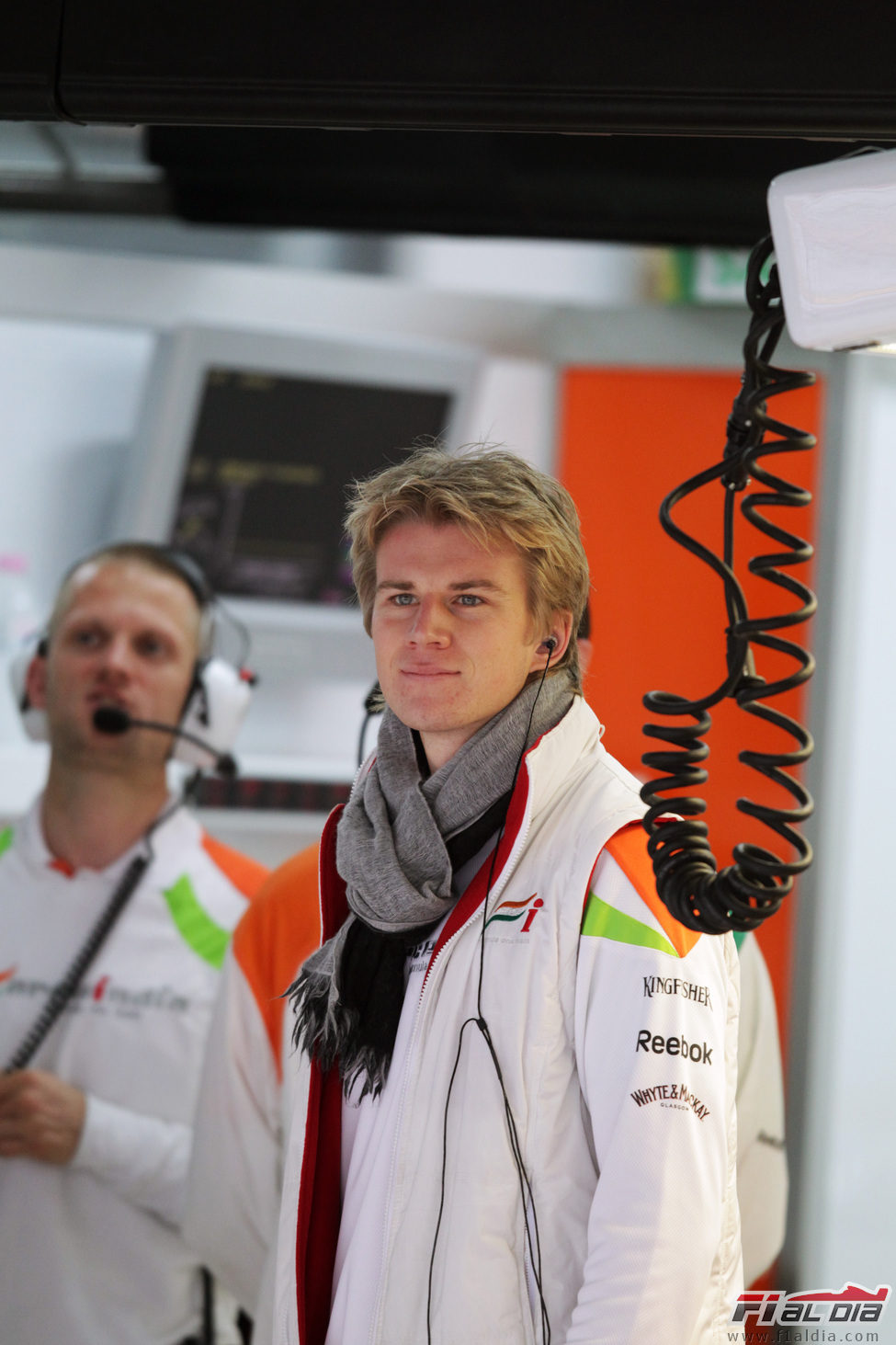 Nico Hülkenberg en el box de Force India en Corea