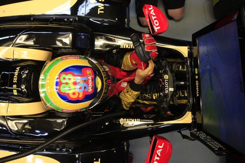 Casco conmemorativo de Bruno Senna en honor a su tio Ayrton