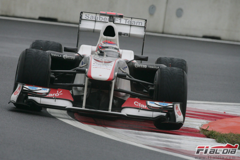 Kamui Kobayashi con gomas intermedias en los libres 3 del GP de Corea 2011