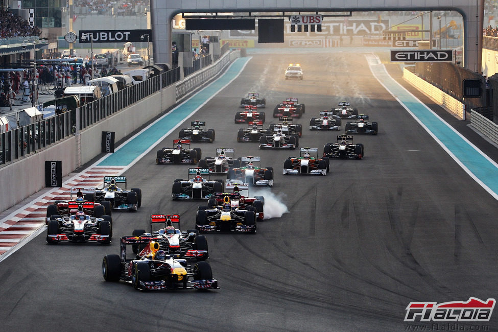 Salida del GP de Abu Dabi 2011