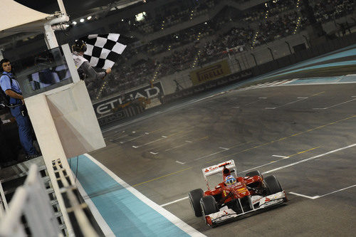 Segunda posición para Fernando Alonso en el GP de Abu Dabi 2011