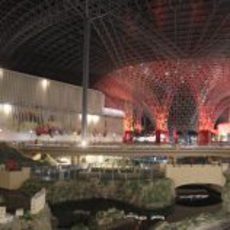 Interior del parque de atracciones de Ferrari