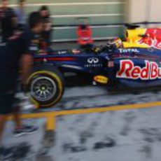 El RB7 vuelve a boxes a manos de Jean-Eric Vergne