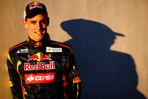 Kevin Ceccon con Toro Rosso en los test de Abu Dabi 2011