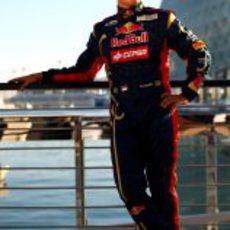 Stefano Coletti con el mono de Toro Rosso en Yas Marina