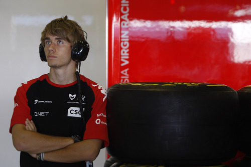 Charles Pic en el box de Virgin en Abu Dabi