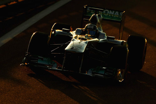 Sam Bird pilota el W02 en los test de Yas Marina