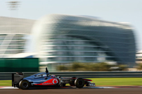 El McLaren con Paffett a los mandos en Abu Dabi