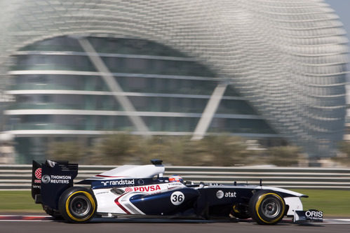 Williams prueba los escapes "chimenea" en los test de Abu Dabi 2011