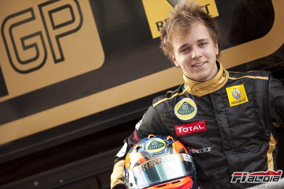 El equipo Lotus Renault GP le dio una oportunidad a Kevin Korjus en Yas Marina