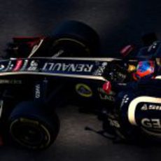 Kevin Korjus en el Lotus Renault GP en los test de Abu Dabi 2011