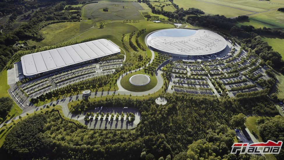 Vista aérea de la sede de McLaren en Woking