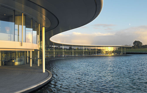 Vista exterior McLaren Technology Centre