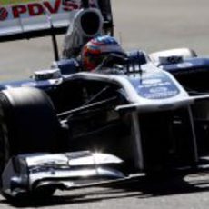 Bortolotti rueda con el Williams en los test de Abu Dabi 2011