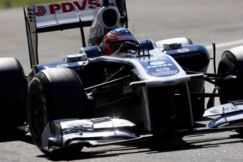 Bortolotti rueda con el Williams en los test de Abu Dabi 2011