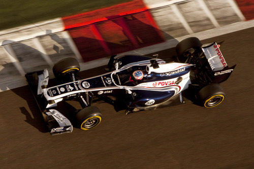 Mirko Bortolotti en Yas Marina a los mandos del Williams