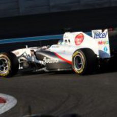 Gutiérrez en pista con el Sauber C30