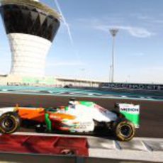 Max Chilton al volante del Force India en Yas Marina